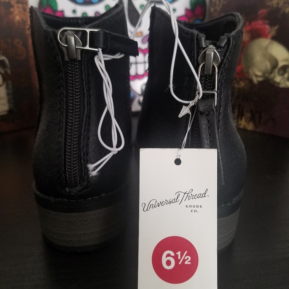 Universal thread ankle booties - Picture 8 of 8